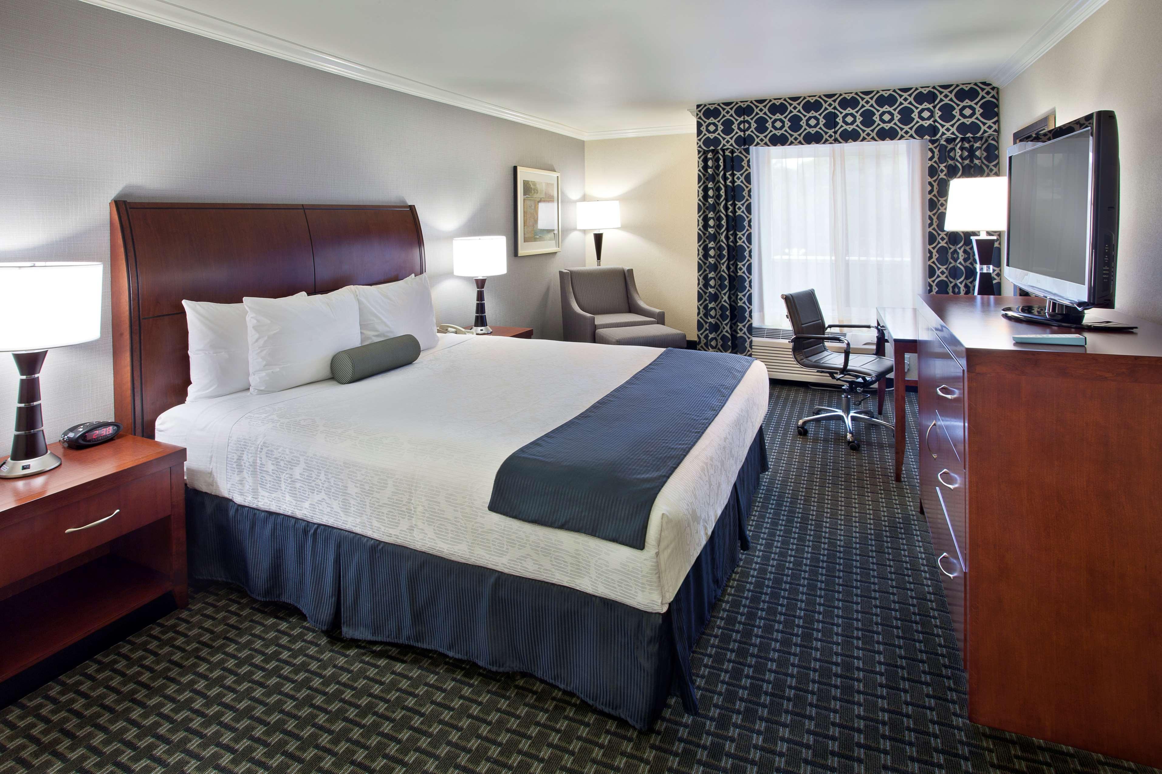Best Western Plus Marina Shores Hotel Dana Point Exterior photo