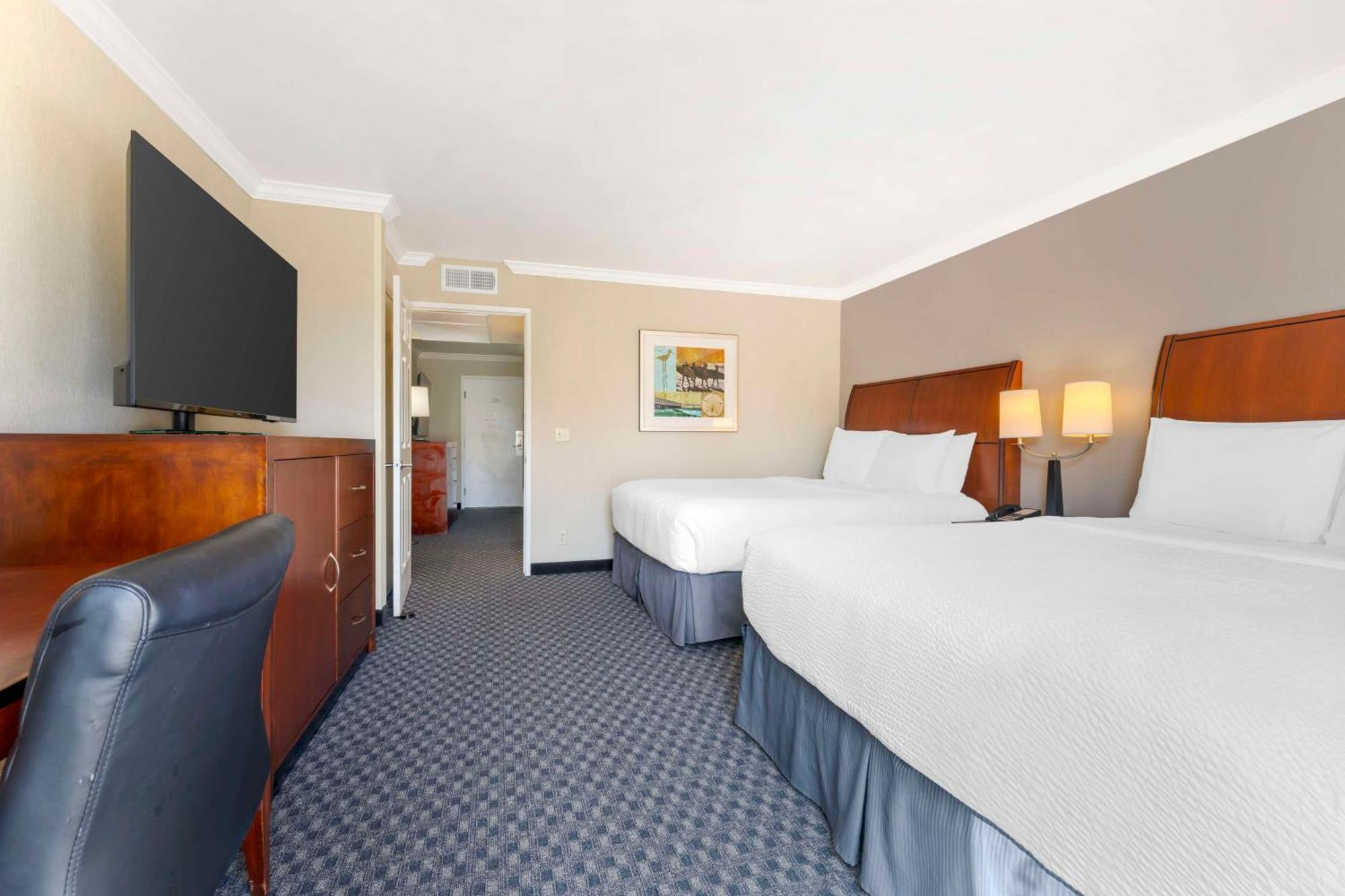 Best Western Plus Marina Shores Hotel Dana Point Exterior photo