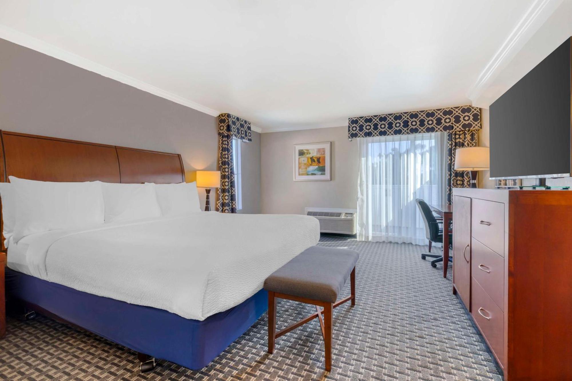 Best Western Plus Marina Shores Hotel Dana Point Exterior photo