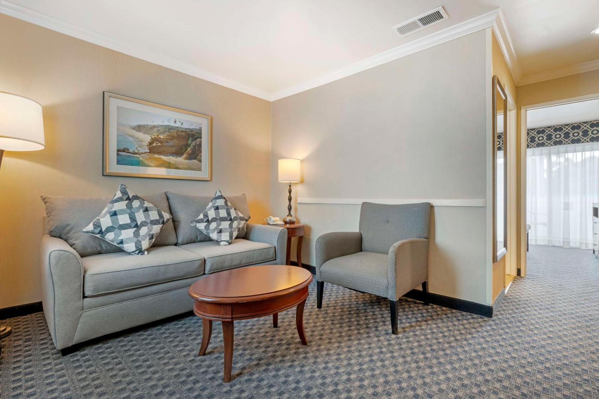 Best Western Plus Marina Shores Hotel Dana Point Exterior photo