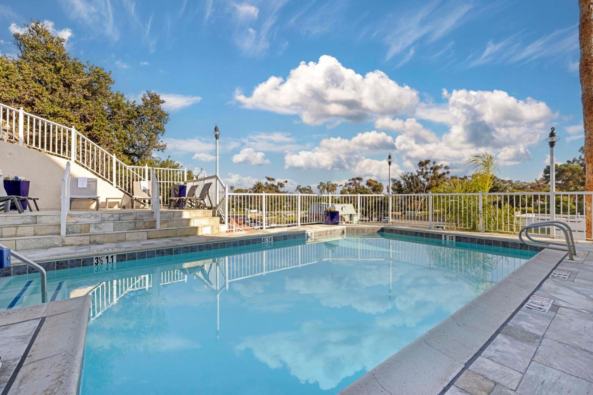 Best Western Plus Marina Shores Hotel Dana Point Exterior photo